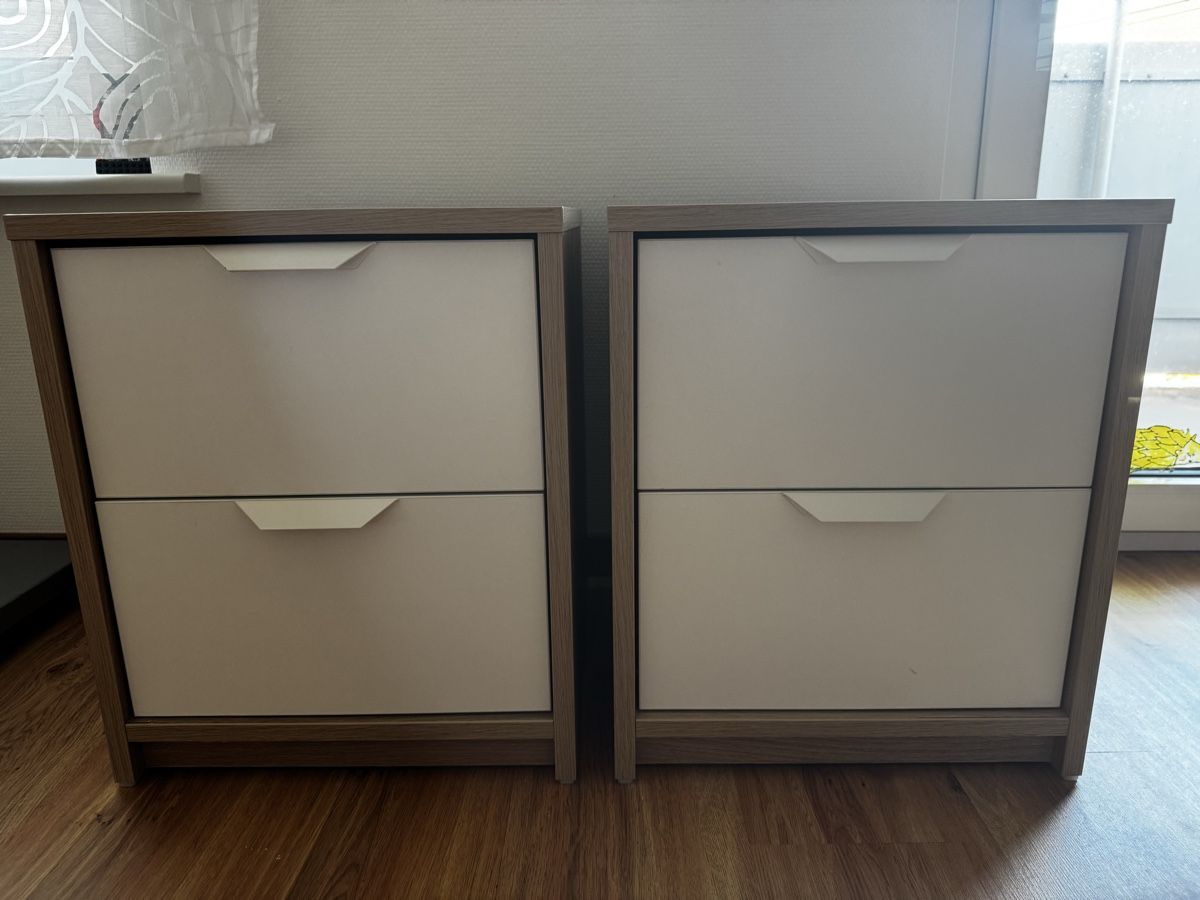 Nachttische: 2 Nachttische, Holzoptik Weiss  – Gebraucht aus Bözen von Paulina89 1