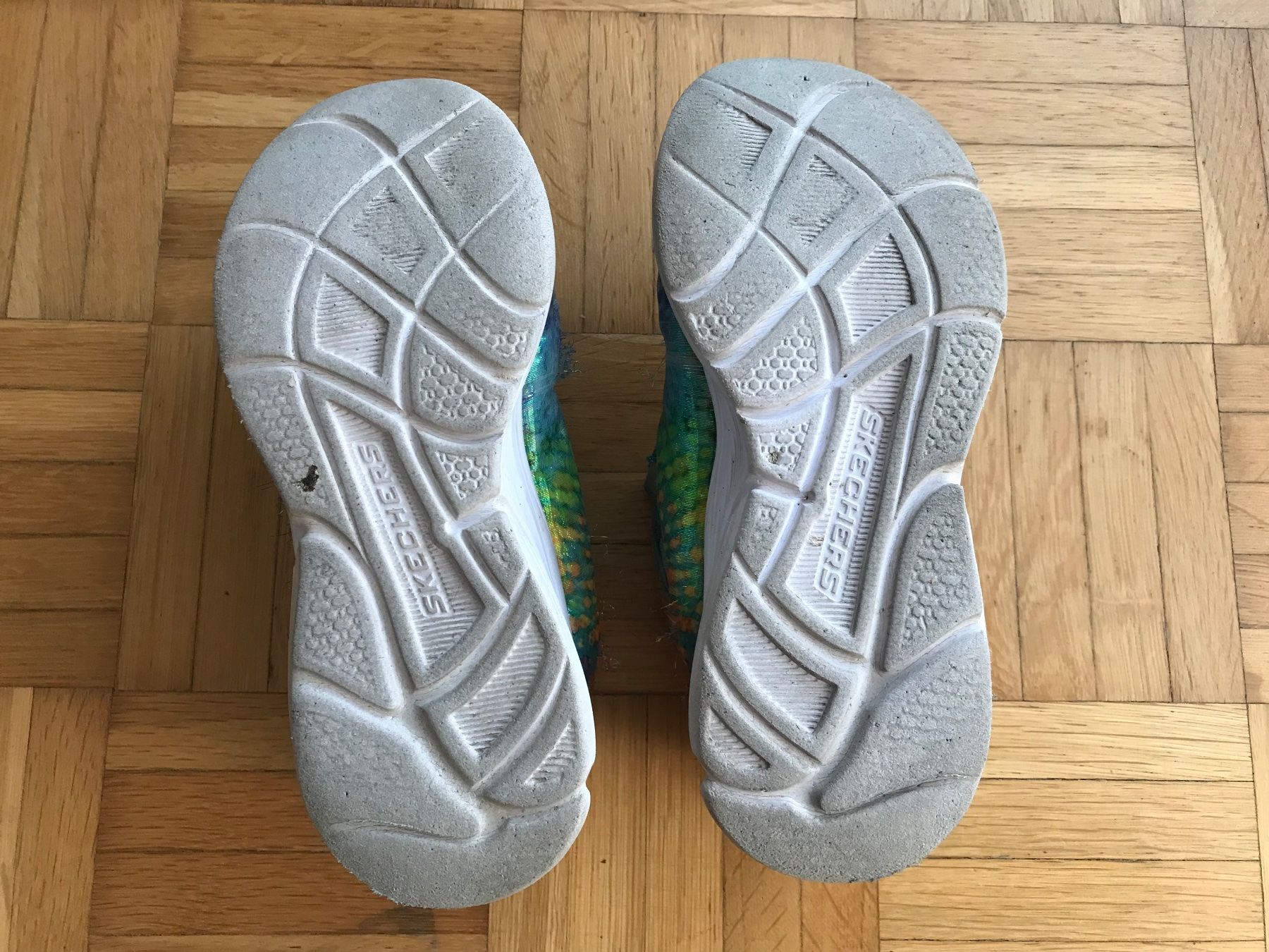 Skechers Scarpe per ragazze: Turnschuhe von Skechers Grösse 32 – Usato da Emmenbrücke venduto da Hathor123 5
