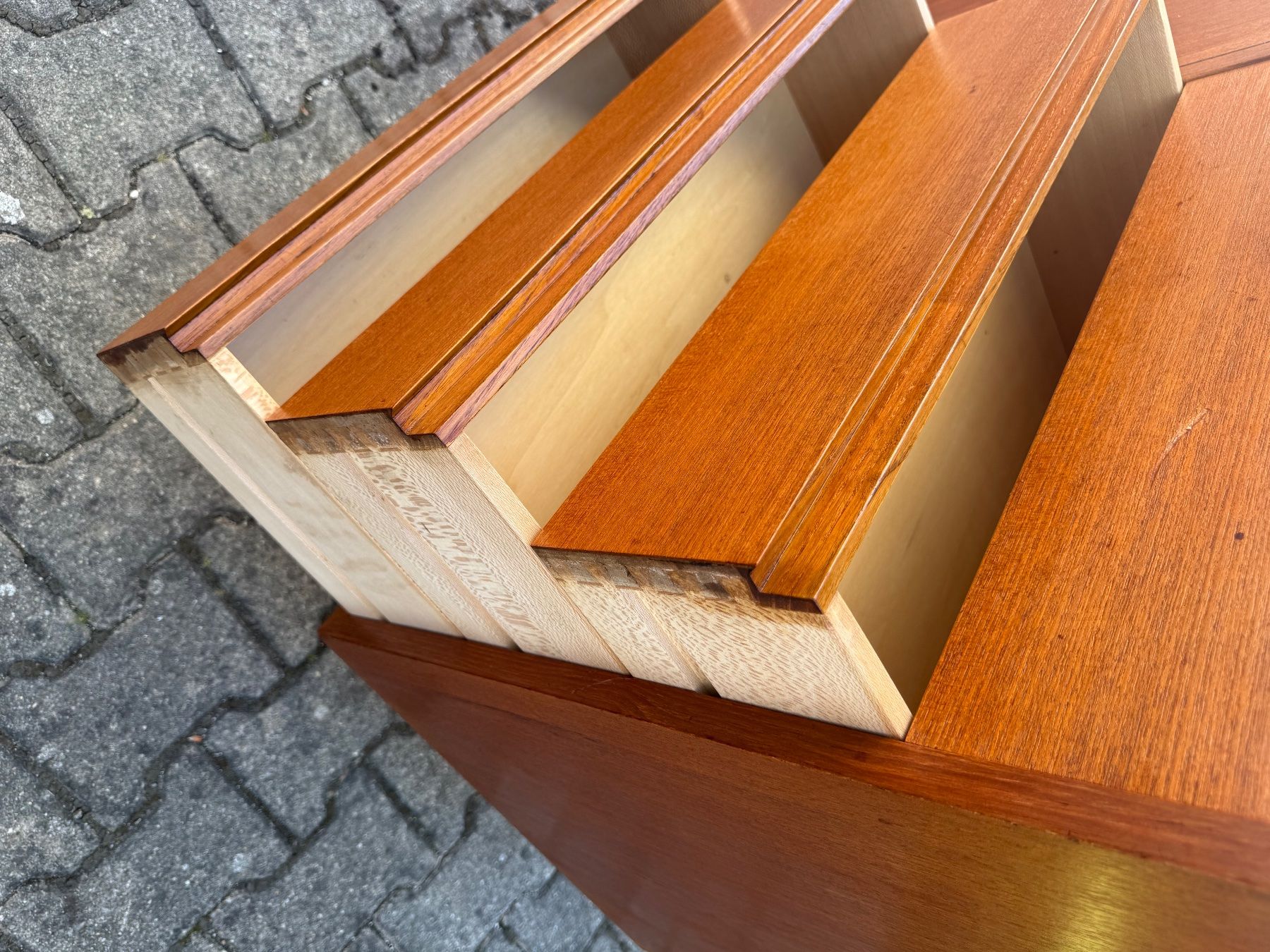 Cassettiere: Sideboard // Mid Cenutry – Usato da Schinznach-Dorf venduto da mix 6