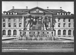 Aarau Schützendenkmal mit Hauptpost