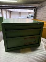Lista Schubladenschrank aus Metall grün mit drei Schubladen