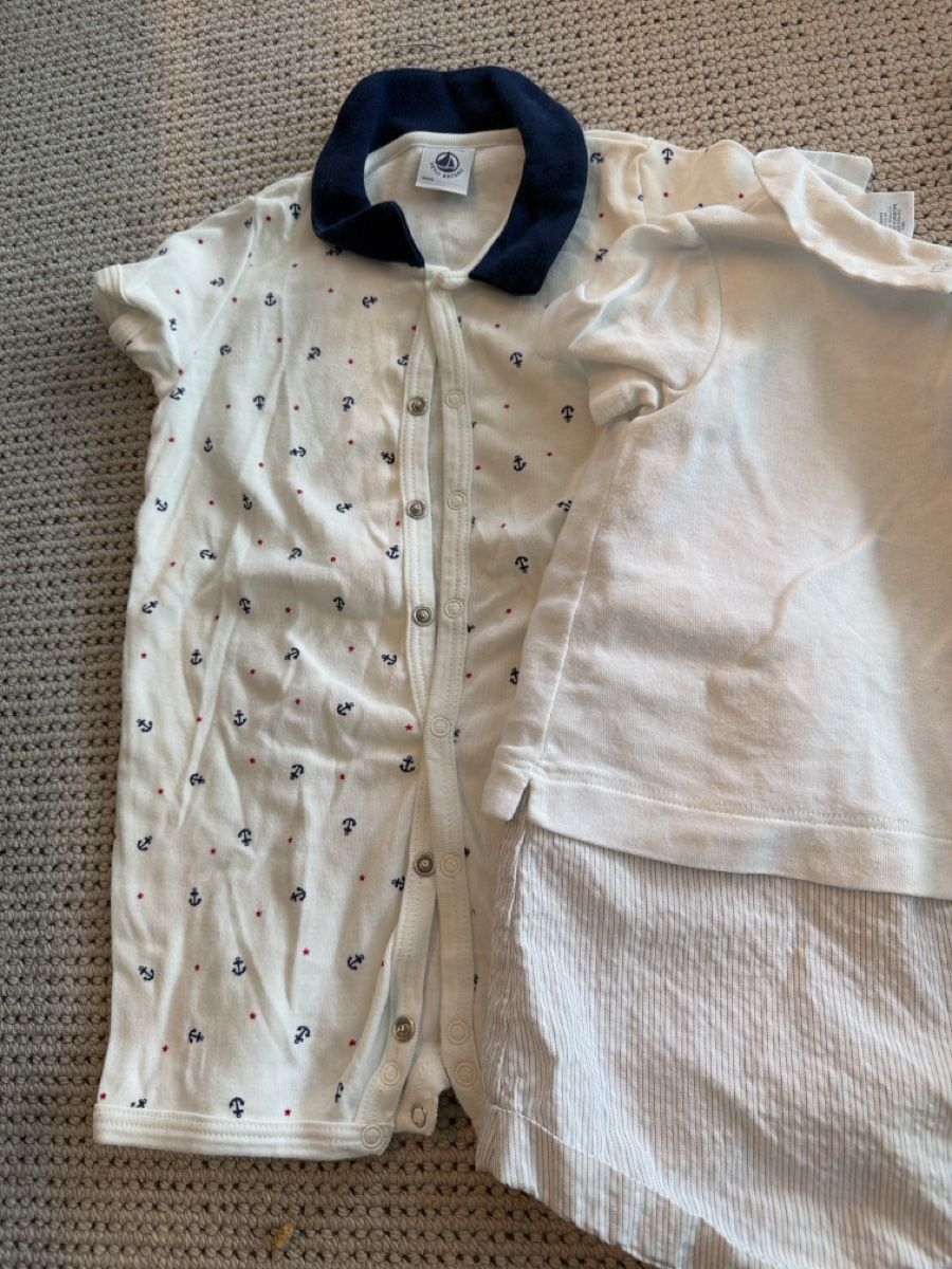 Petit Bateau Kleiderpakete & -sets: 3 x Petit Bateau Kurzarm Strampler – Gebraucht aus Rothenthurm von LaThie 1