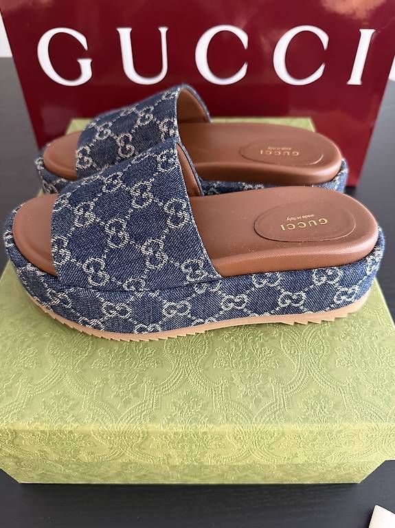Gucci Scarpe da donna: Gucci GG Supreme Platform Sandals – Nuovo e nell'imballaggio originale da Kerzers venduto da Beli.S 2