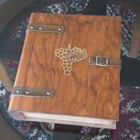 Holzbox, Weinbox mit Traubenmotiv | Top Zustand |