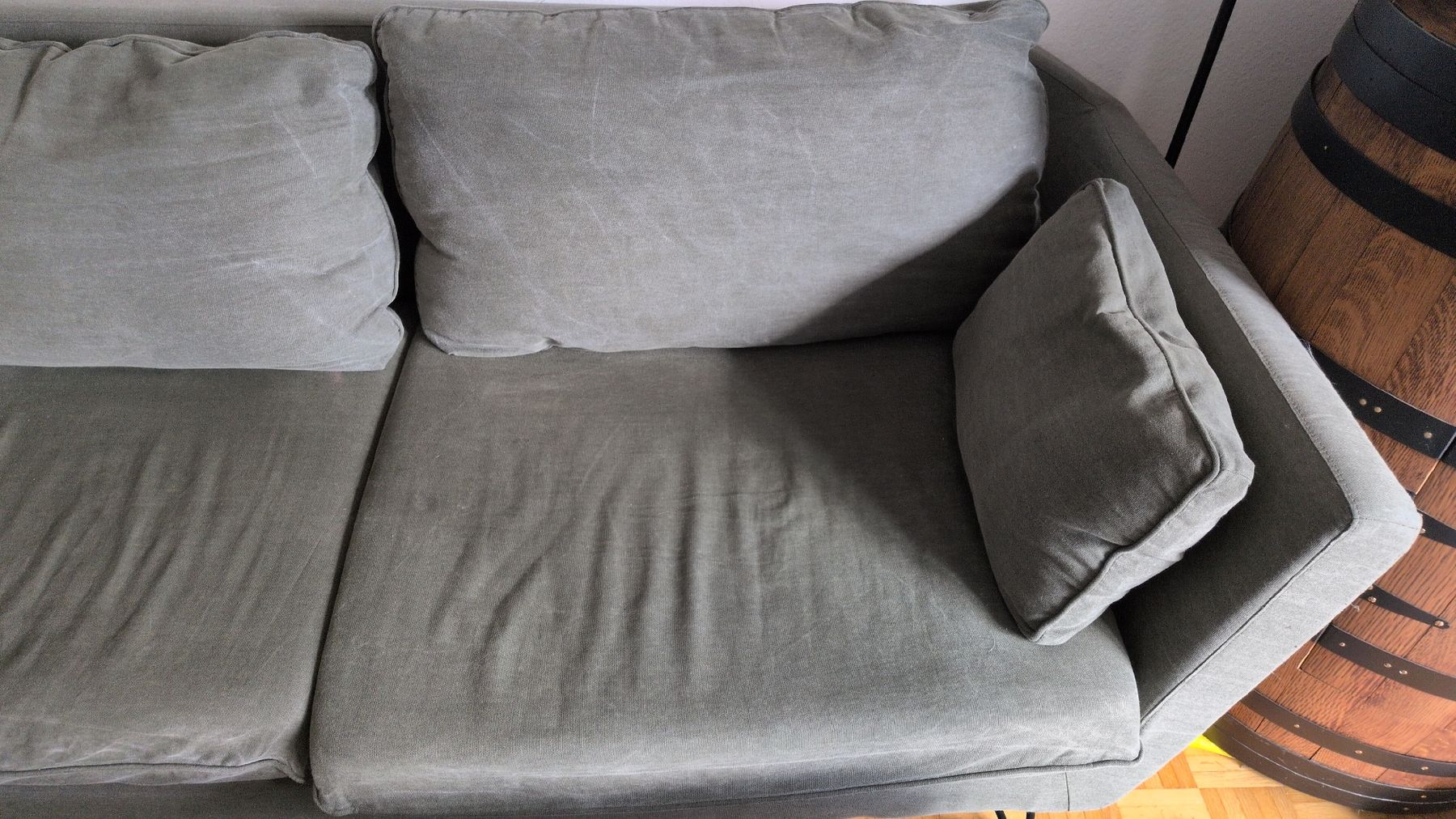 Divani: Sofa Olivgrün mit Hocker – Usato da Aesch BL venduto da Justmotos 2