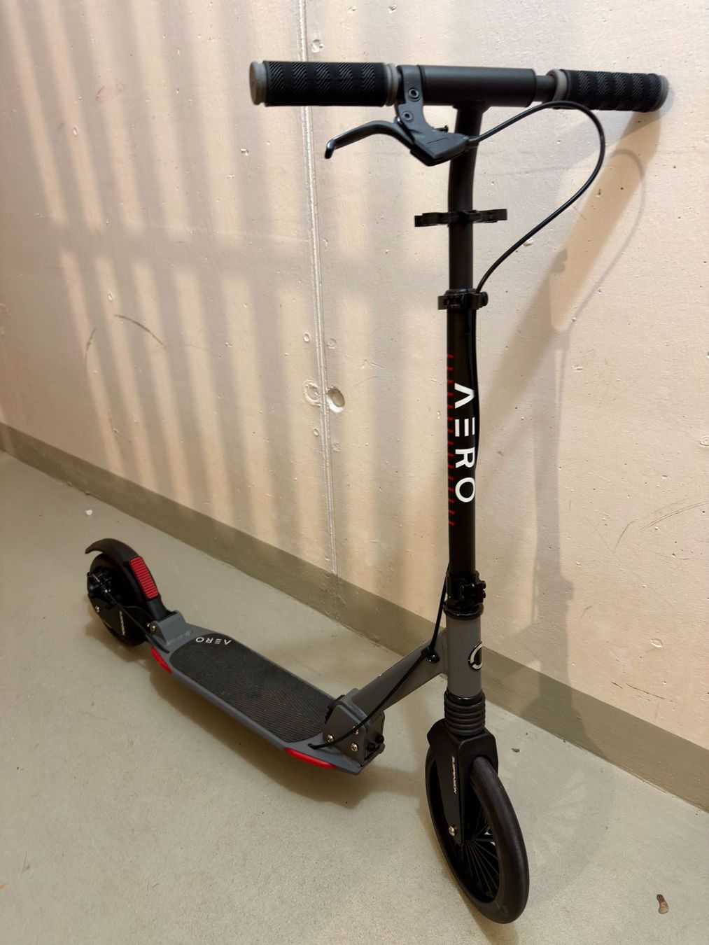 Kickboard: Aero Scooter Klapproller – Usato da Zürich venduto da uk9_ghibli