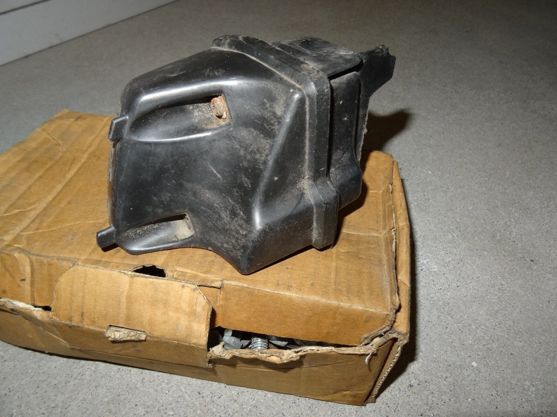 Honda Scooter: HONDA 50 Melody 1983 Luftfilterkasten / Gehäuse / – Usato da Niederbipp venduto da mission55impossibile