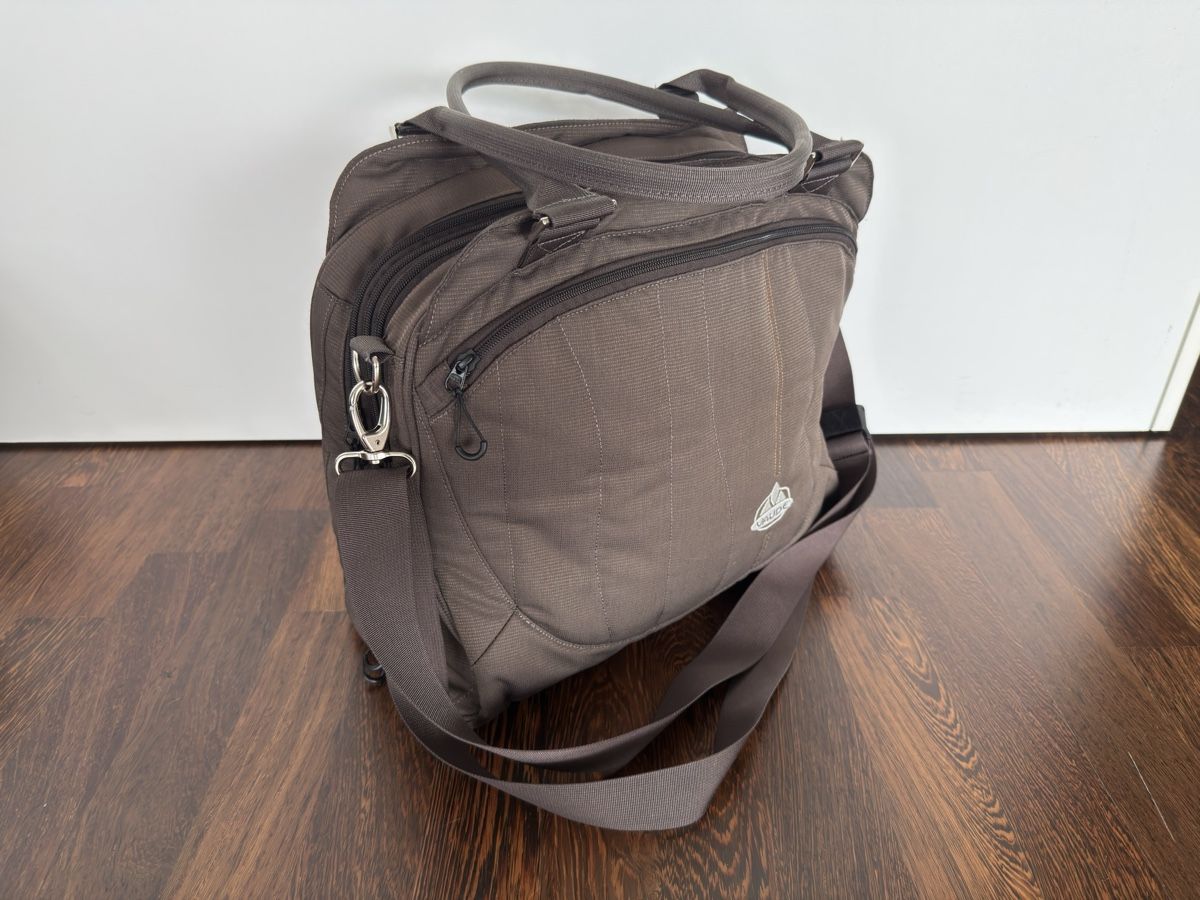 Vaude Borse: Vaude Umhängetasche braun mit flexiblen Fächern – Usato da Sempach venduto da GFASHION