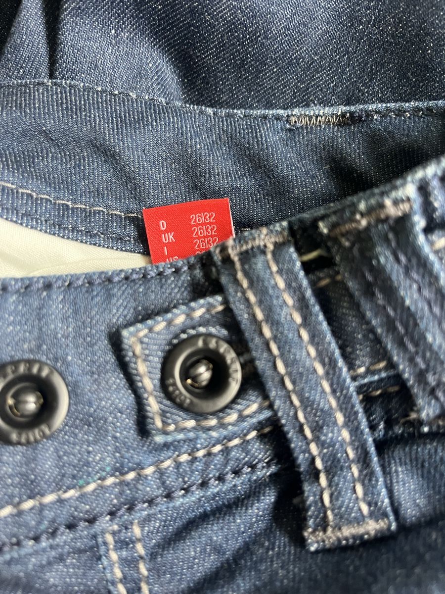 Esprit Jeans: Jeans von Esprit Neu – Nuovo e nell'imballaggio originale da Trin venduto da _qf2w_ 6