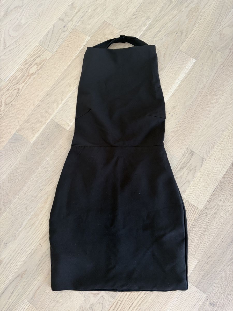 Vestiti: Kleid schwarz mini – Usato da Au ZH venduto da eac_gm25