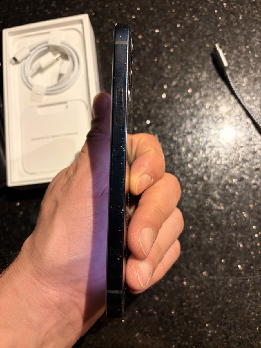 Apple Portables: iPhone 12 128 – D'occasion à St- Blaise par Gian73 3