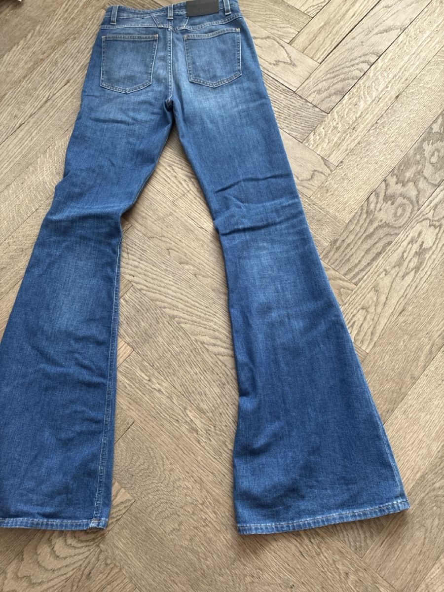 Jeans: Jeans CLOSED flared Damen Grösse 24 neuwertig – Usato da Zürich venduto da Dsire 3