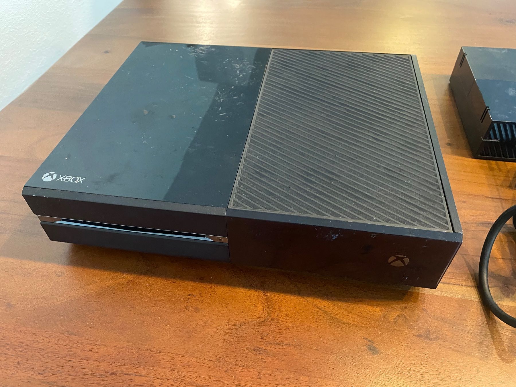 Microsoft Consoles: Xbox One Konsole inkl. Controller – D'occasion à Thunstetten par Virus_33 3
