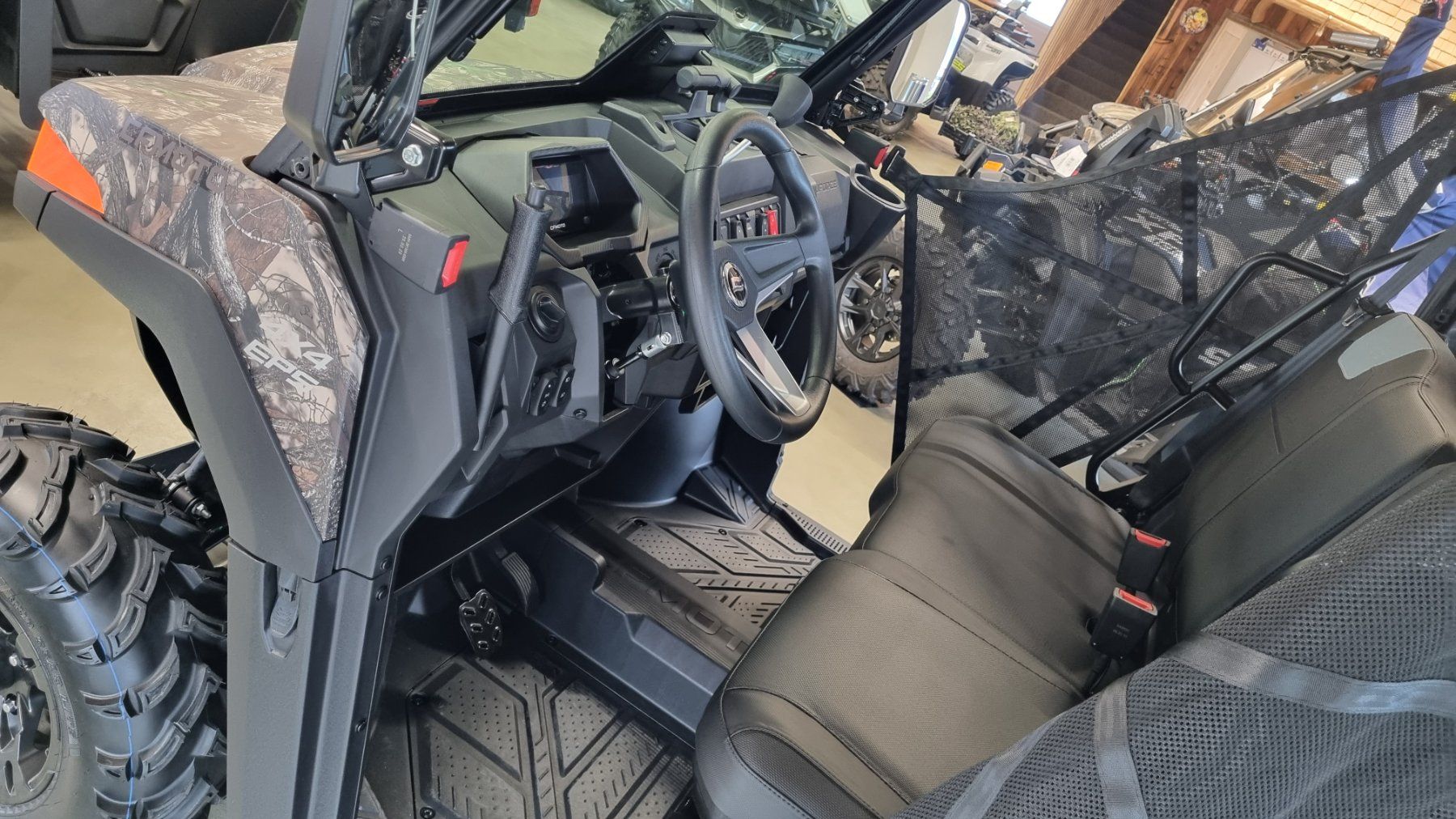 Cf Moto ATV / Quad: CF Moto UForce 4x4 600EFI – Nuovo (secondo la descrizione) da Trimmis venduto da 0004 7