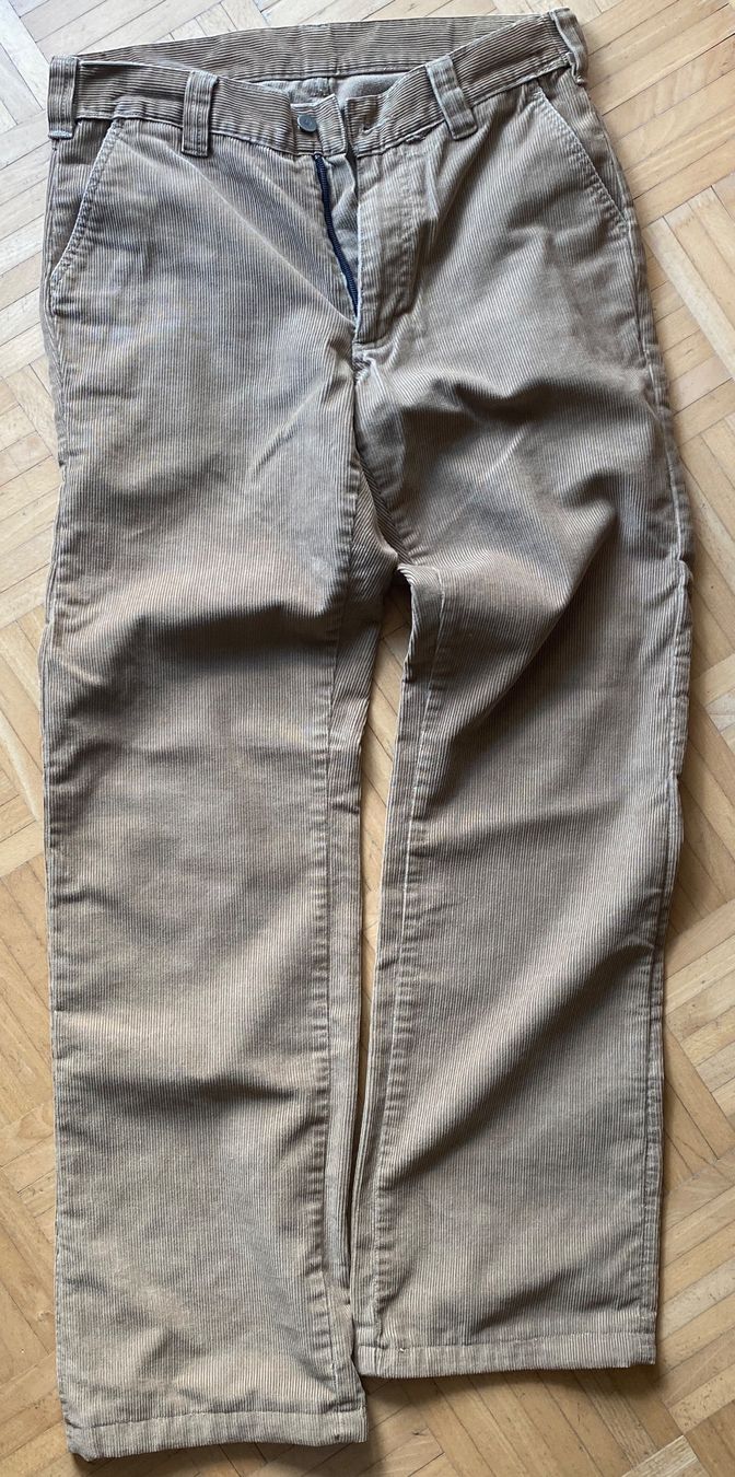 Pantaloni: Beige Cordhose, Gr. 31/34 – Usato da Sarnen venduto da Paris99