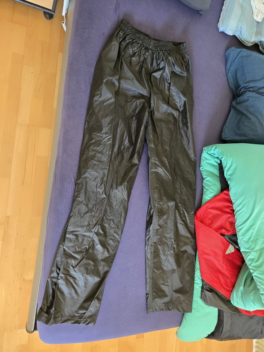Pantaloni: Regenhose Held Grösse 3XL schwarz  – Usato da Solothurn venduto da Sam79