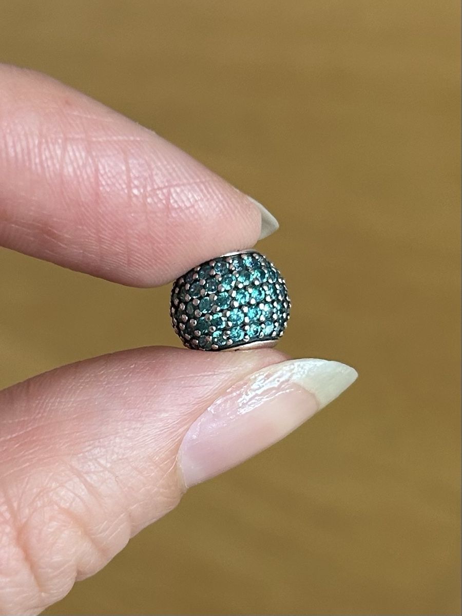 Pandora Altri gioielli: Original Pandora Charm mit blauem Pavé – Usato da Bern venduto da Ilikebluegems 1