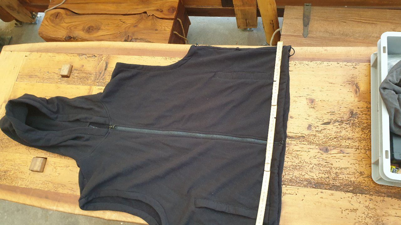 Gilets: Ärmelloses Hoodie mit Zip – D'occasion à Naters par Mario79