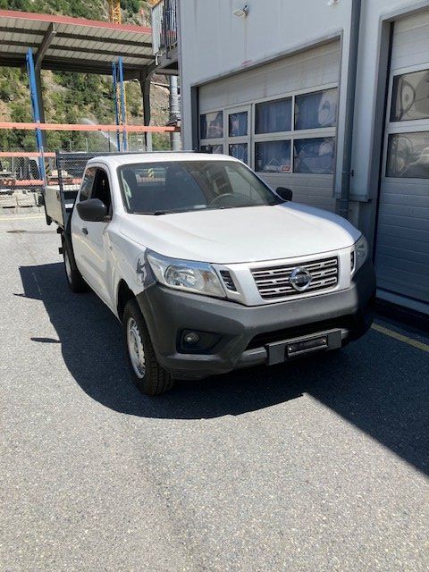 Nissan Autos: Nissan Navara 2.3 / 3 Seiten-Kipper – Gebraucht aus Glis von daelsi 2