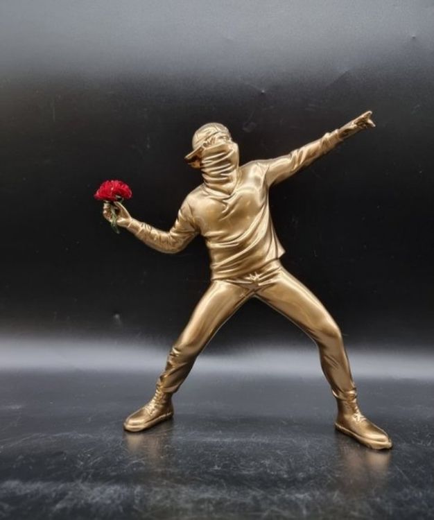 Statuetta Banksy Lanciatore Di Fiori - 21,5 Cm, Scultura Street Art Per Collezionisti - Foto 3
