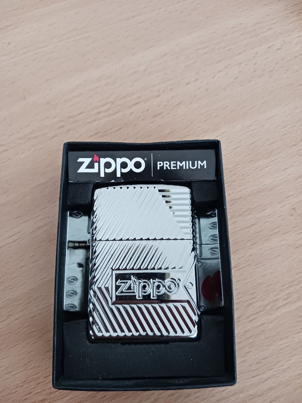 Zippo Feuerzeuge: zippo premium  – Neu und originalverpackt aus Sion von aym_g5t9
