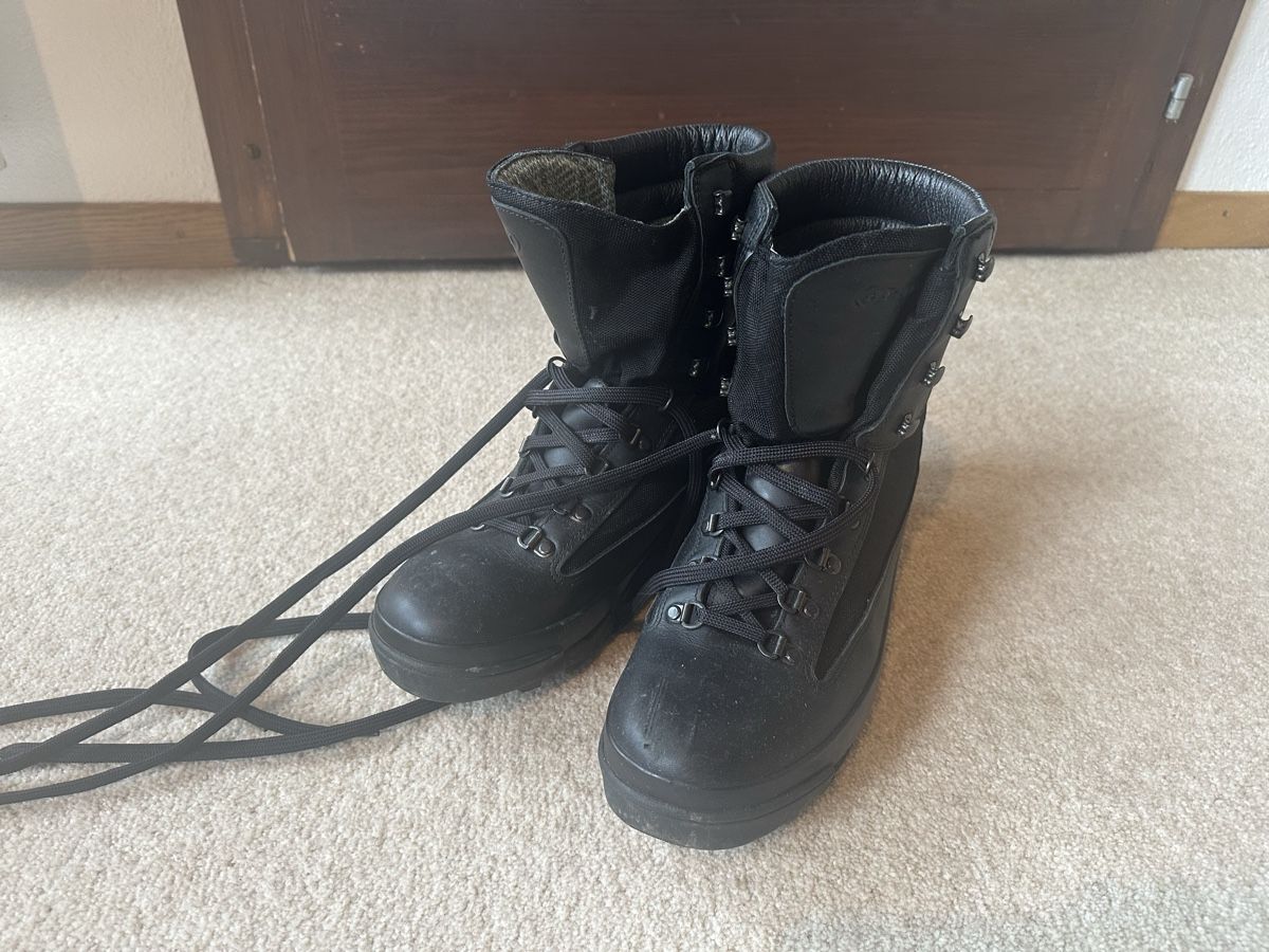 Scarpe da uomo: Kampfstiefel – Usato da Oberbuchsiten venduto da ala_x68w