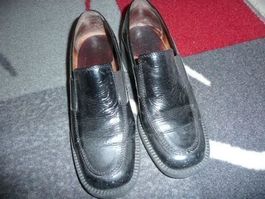 Grosses Paket mit Schuhen, Taschen und Portemonnaie