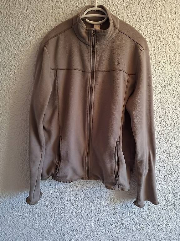 Maglioni & Felpe: Grauer Pulli von Quechua Grösse M – Usato da Belp venduto da ced_y8hx