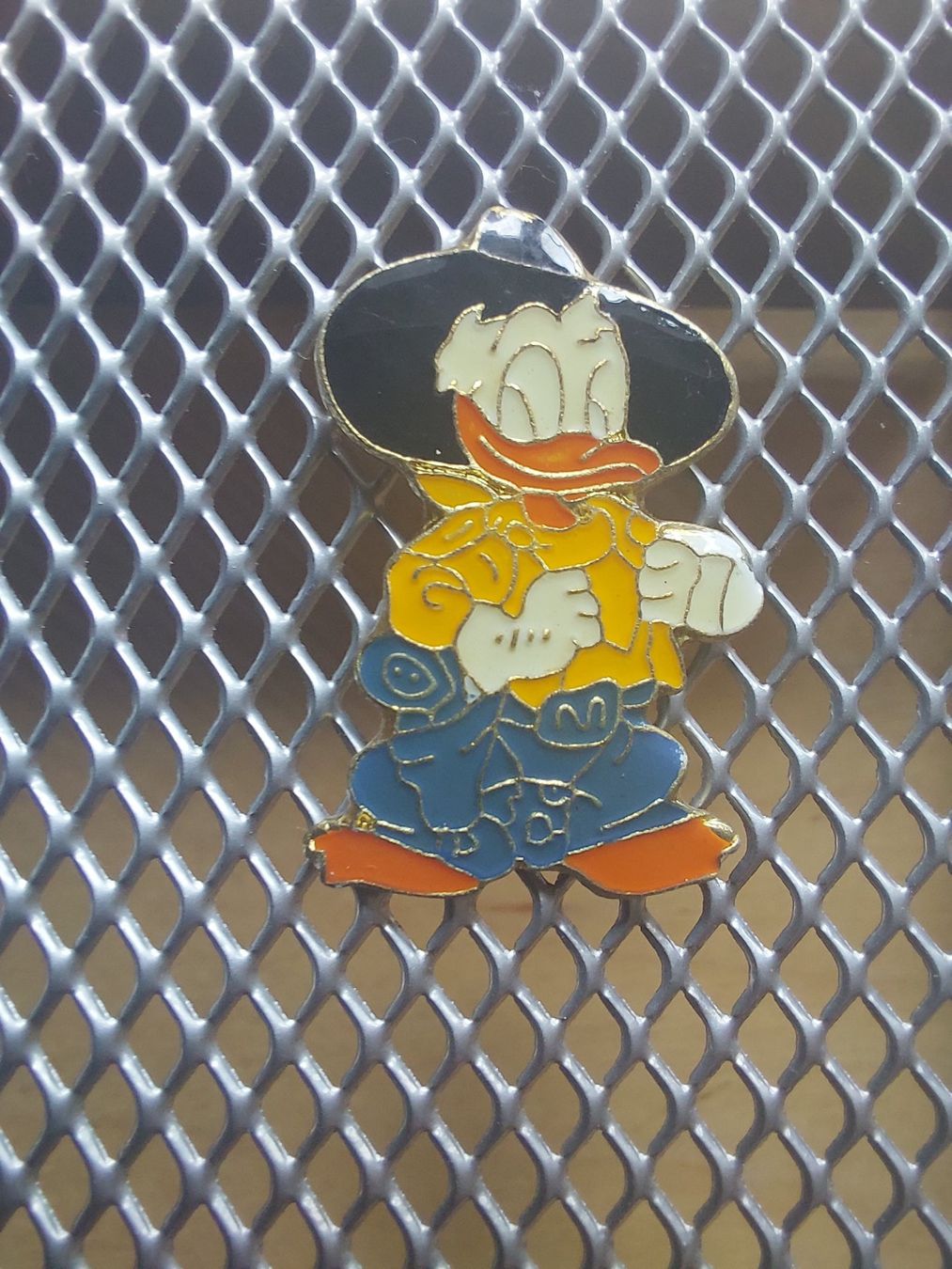 Disney Placchette & Badge: 7 DISNEY -  PIN – Usato da Gipf - Oberfrick venduto da Esnoopy 3