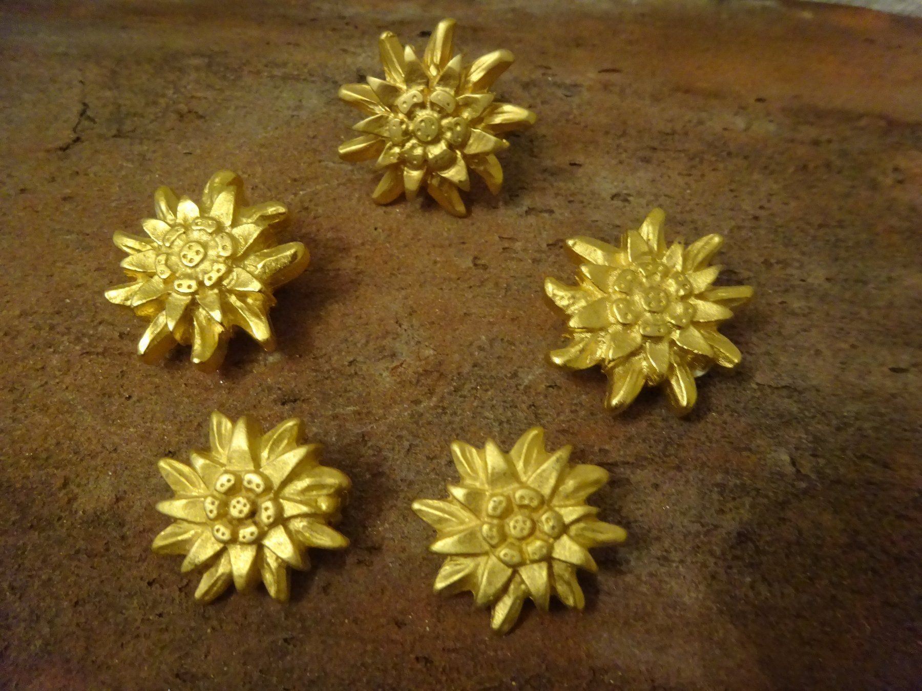 Edelweiss Ciondoli: Edelweiss-Set / Trachtenschmuck – Usato da Esslingen venduto da FetteSchnecke 1