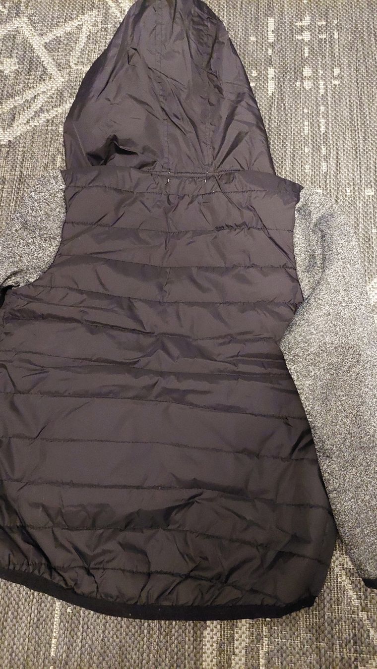 Jacken & Mäntel: Jacke mit Kapuze Grösse 8 Jährig – Gebraucht aus Egolzwil von mobiledeluxe 4