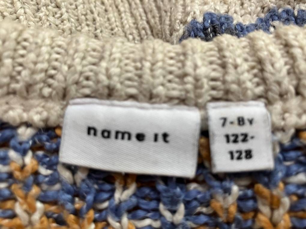 Maglioni & Felpe: Magnifique pull 122/128 – Usato da Ostermundigen venduto da Mammouth1 2