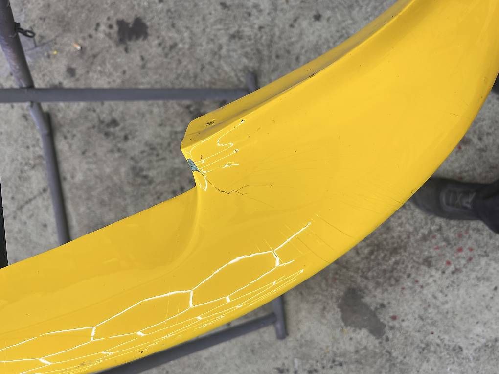 Tutti pezzi di ricambio auto: Corvette C6 Spoiler – Usato da Neuenkirch venduto da Waschbaerbauch 3