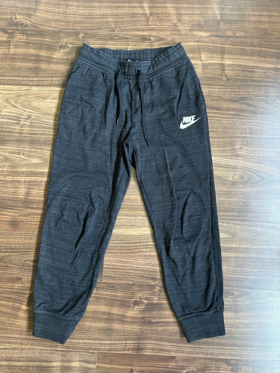 Nike Pantaloni: Nike Trainerhose Gr S – Usato da winterthur venduto da pompowerpuff