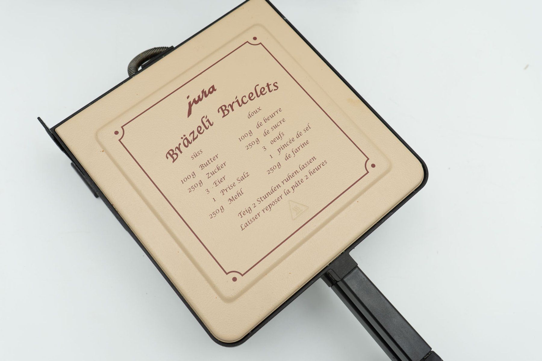 Jura Elettrodomestici da cucina: Jura Brezeleisen Typ 142 mit Originalkarton - Ref. 07/52 – Usato da Au ZH venduto da BrockiAu 2