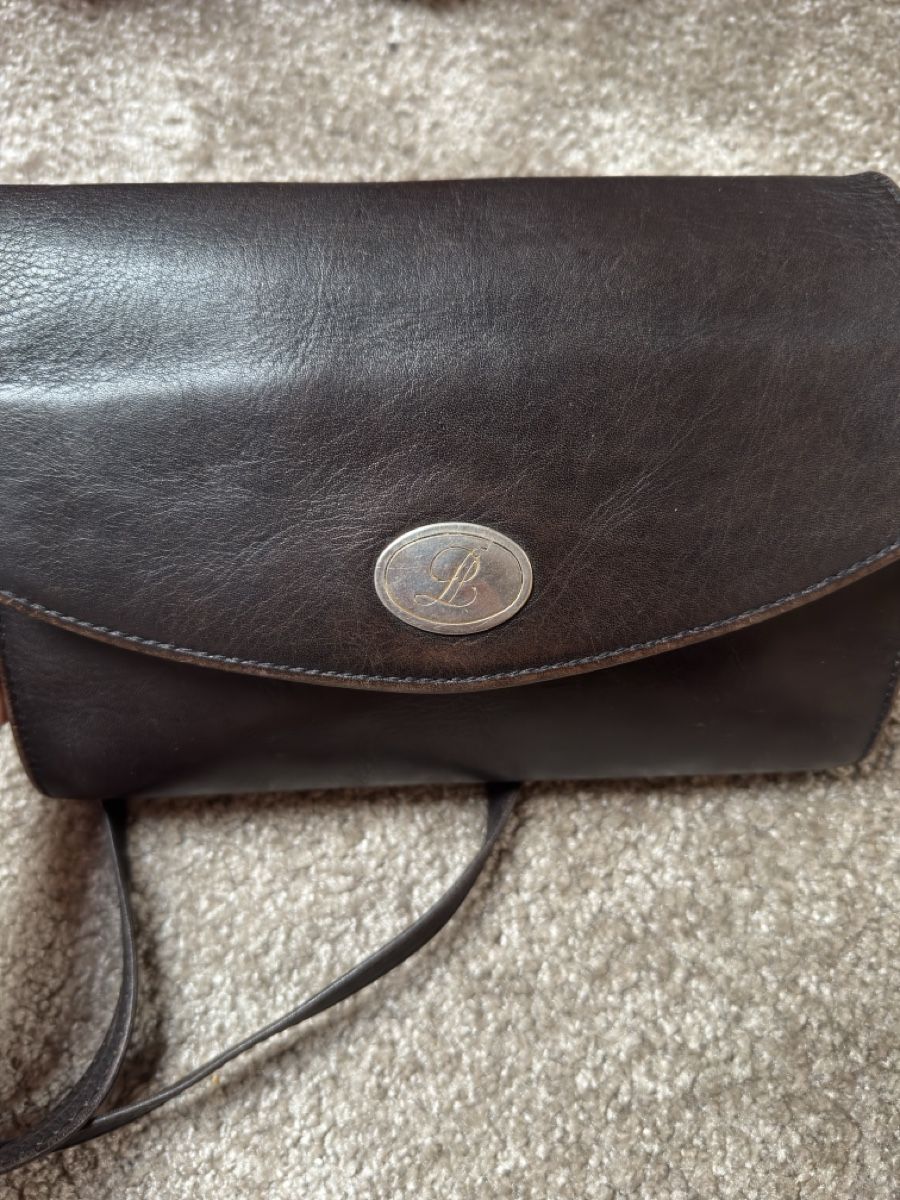 Taschen für Damen: Sac en cuir véritable marron foncé – Gebraucht aus Vuippens von Anna_as 1