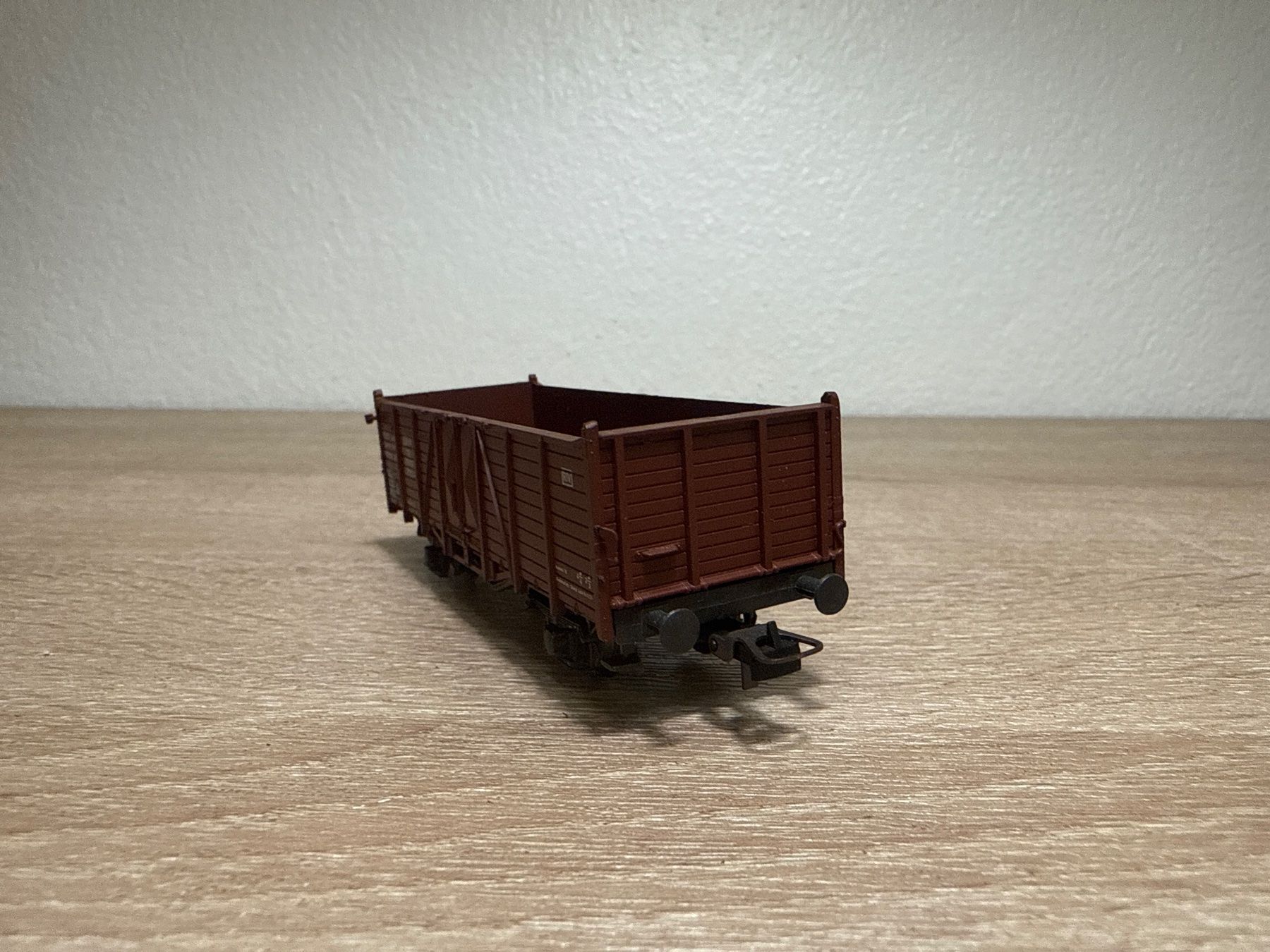 Kleinbahn Modellini di ferrovie: Roco Güterwagen DB H0 (82) – Usato da St-Aubin-Sauges venduto da tantome 3