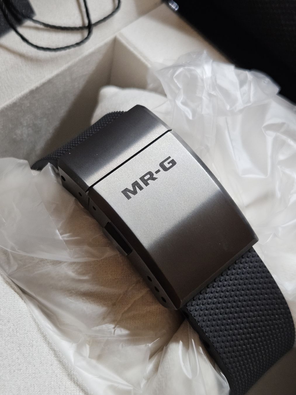 Casio Uhren: Casio MRG-B5000R-1DR + garantie – Neu (gemäss Beschreibung) aus Vevey von Photech 8