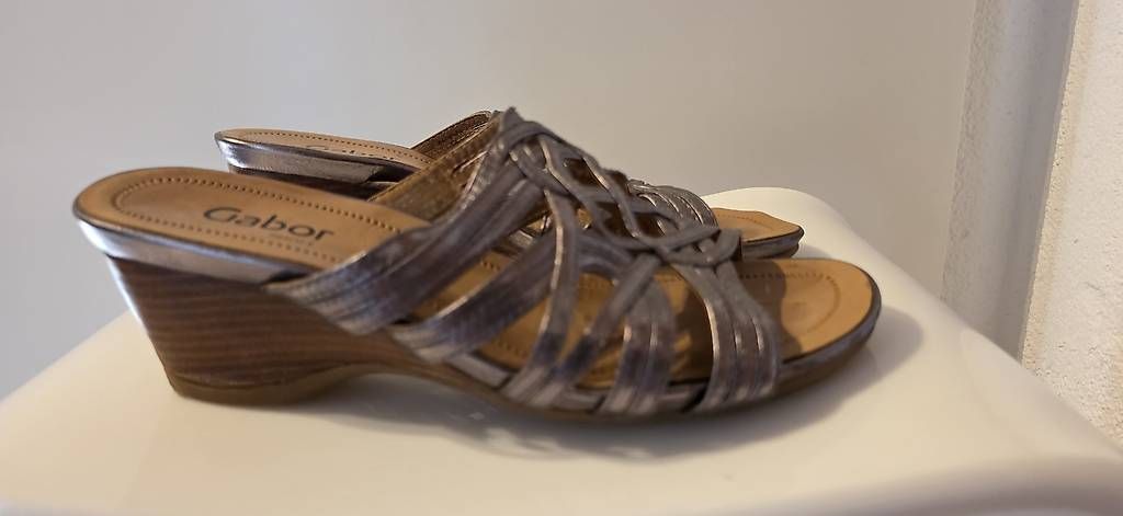 Scarpe da donna: Gabor Pantolette, bronze Leder – Usato da Wolfhausen venduto da LoukAudio