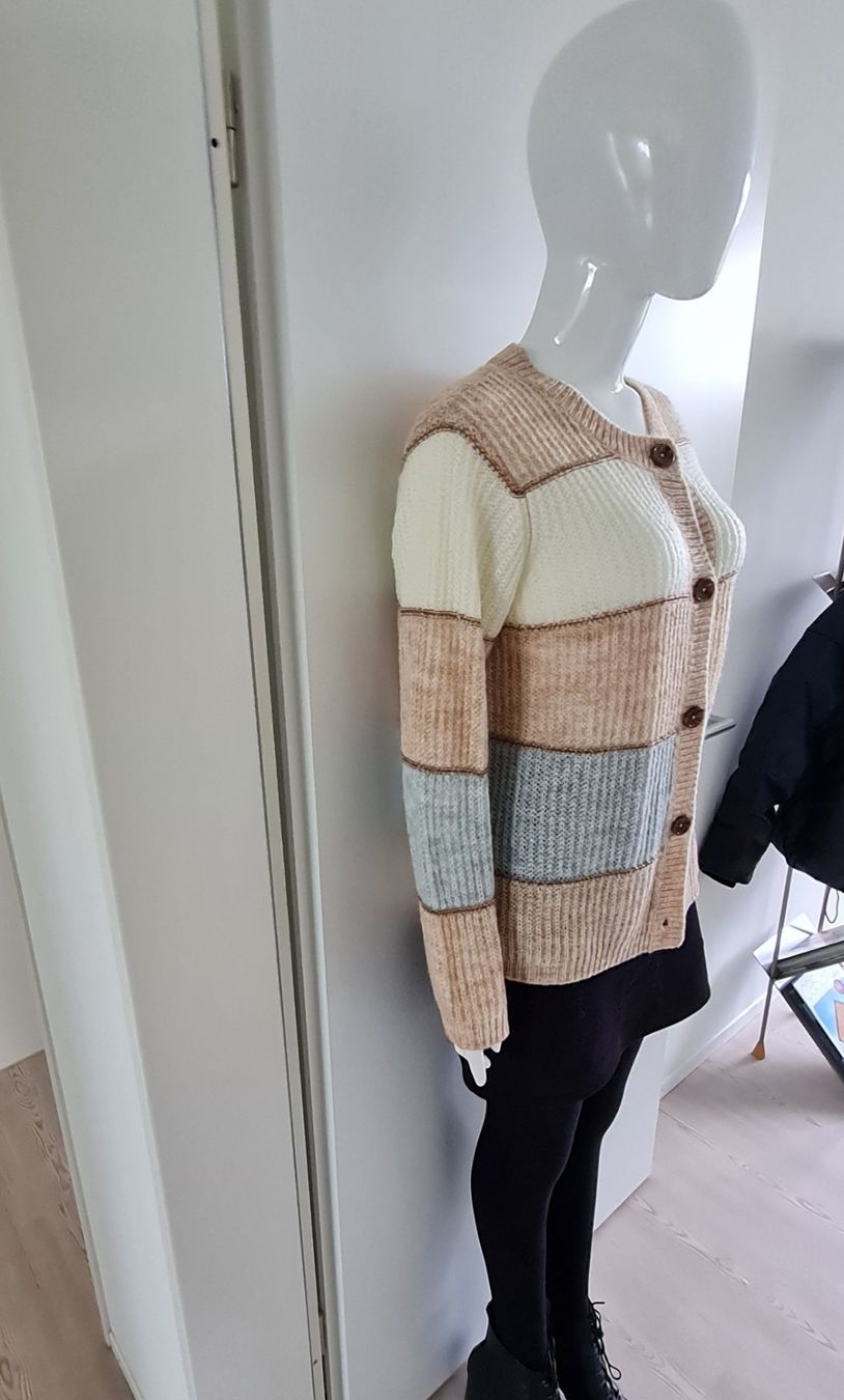 Giacche: Strickjacke von ZE ZE – Nuovo (secondo la descrizione) da Schaffhausen venduto da Catboot01 2