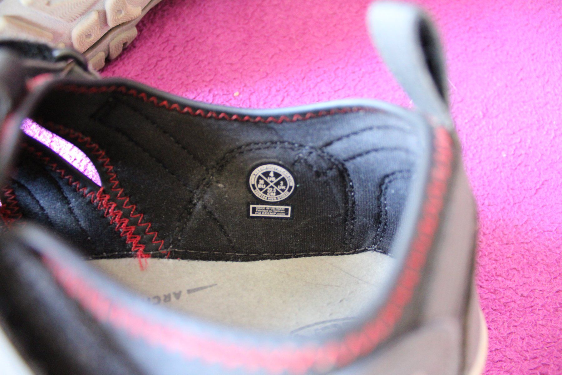 Keen Scarpe per ragazzi: Keen Wanderschuhe/-Sandalen Gr. 36 – Usato da Müllheim Dorf venduto da Seeeule01 7