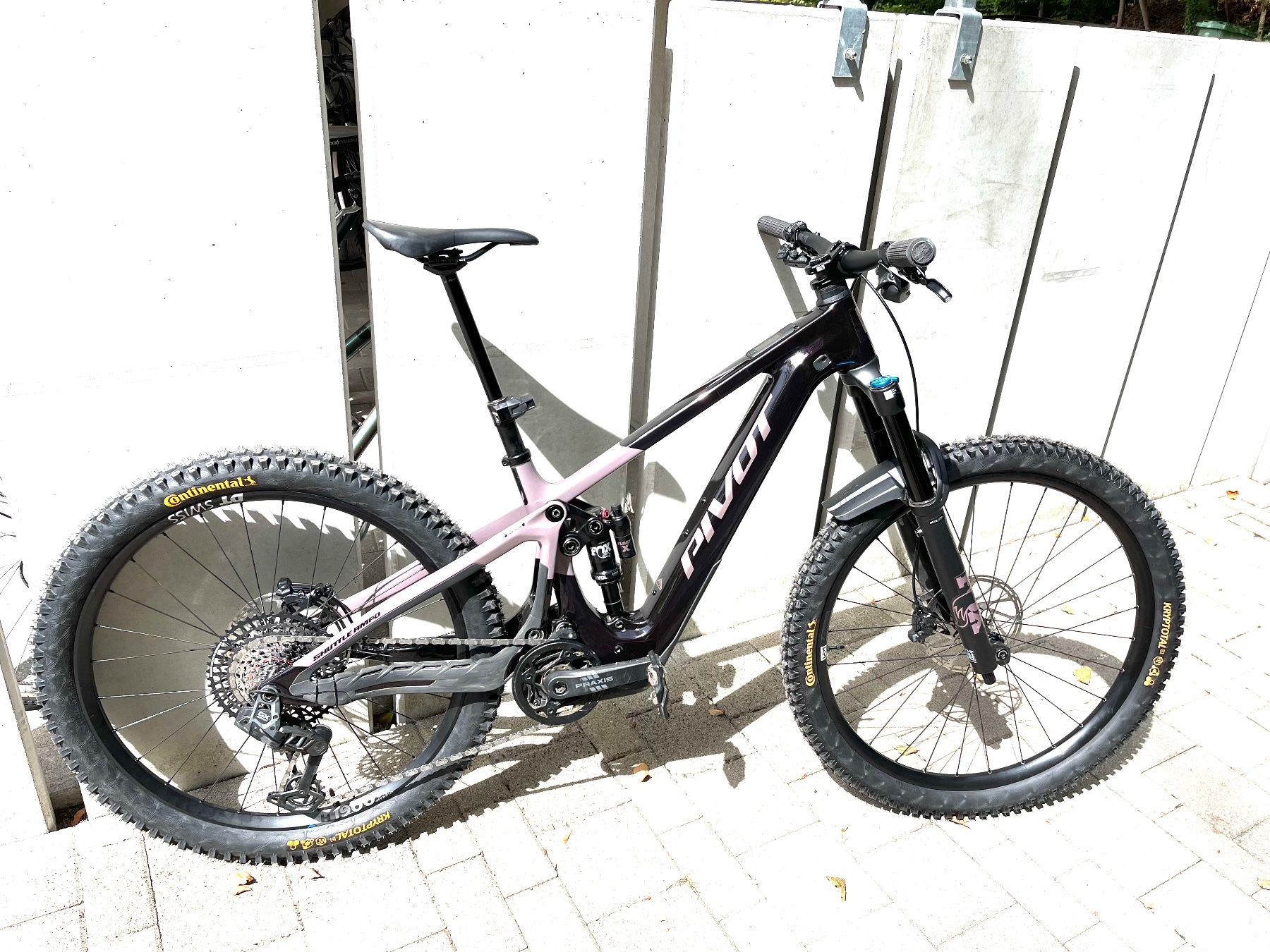 Vélos: Pivot Shuttle AMP‘D E-Bike mit Avonix MS2 Gr.MS – D'occasion à Winterthur par janser02 5