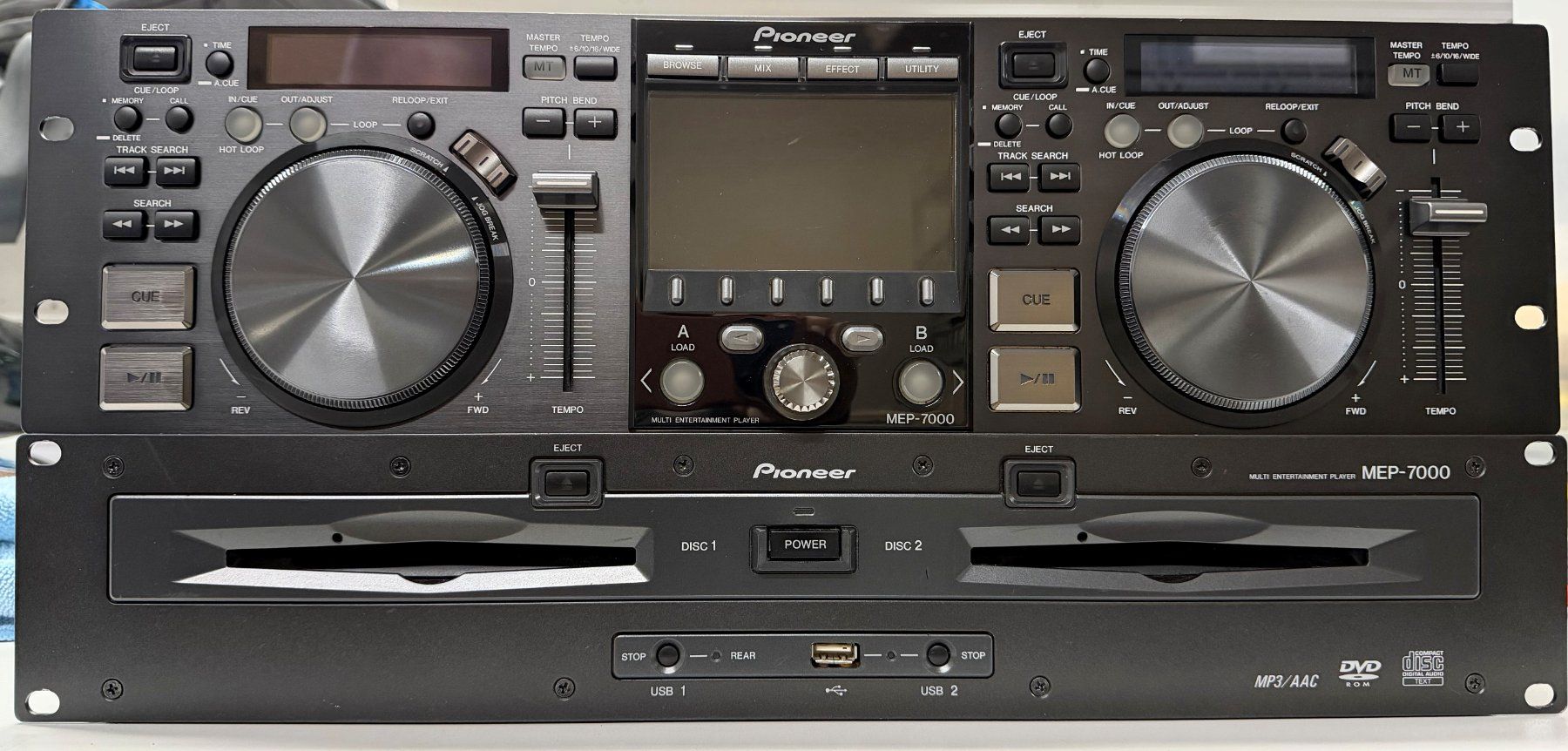 Console di mixaggio: Pioneer MEP-7000 Multi-entertainment player and controller – Usato da Chur venduto da EP_bernhard