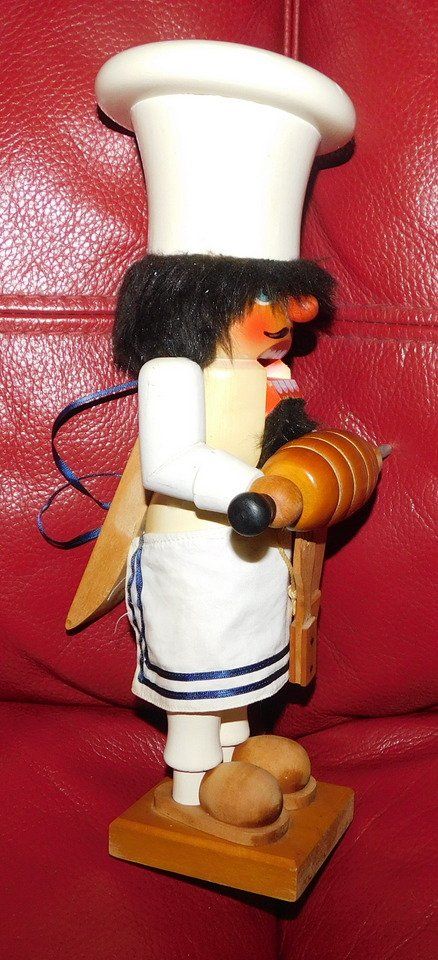 Statuette: Nussknacker, H 31 cm – Usato da Villnachern venduto da Schnugelchen 1