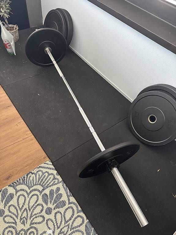 Poids & Haltères: Bumper Plate Set + Olympic Bar | 90 kg – D'occasion à Würenlos par DelSol01 3