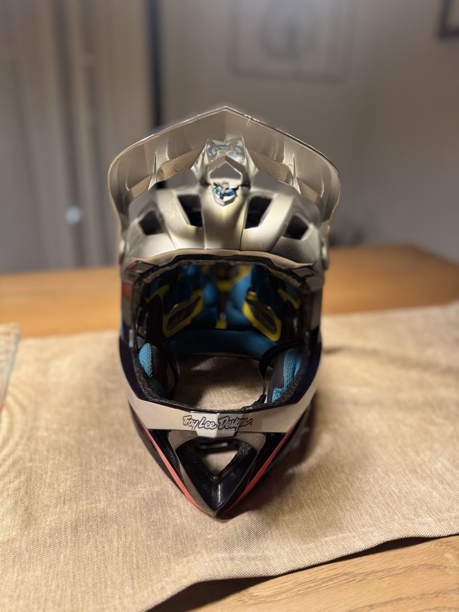 Troy Lee Casques: Troy Lee Stage Mips Helm 57-59cm – D'occasion à Volketswil par Taso