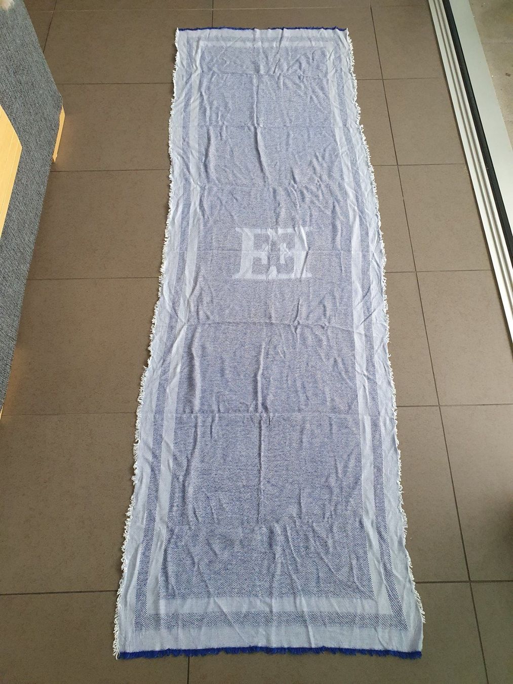 Escada Foulard & Sciarpe: Escada Foulard – Nuovo (secondo la descrizione) da Zürich venduto da Orchidee 2