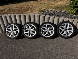Pneu 215 45 ZR17 et jantes d’origine SEAT IBIZA 17 pouces 