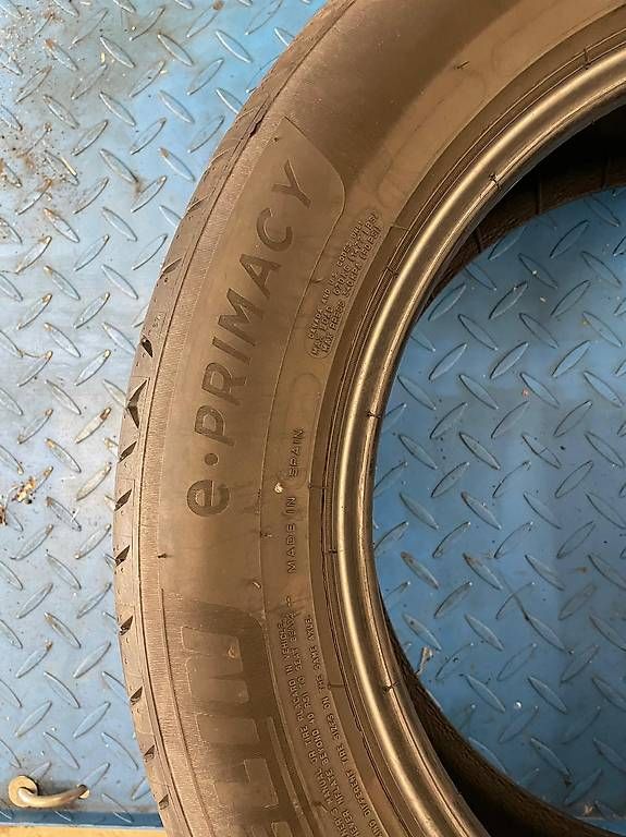 Altro in Scrittura & Disegno: Gomme estive come nuove – Usato da Locarno venduto da aga_v5hf 1