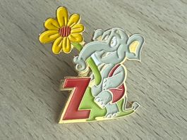 Pin  Elefant Blume Z